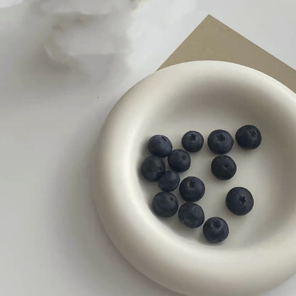 Matte Glazed Curve Dish