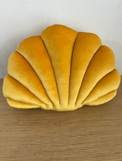 Velvet Shell Pillow