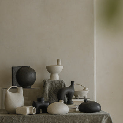 Glode Black And White Pottery Collection